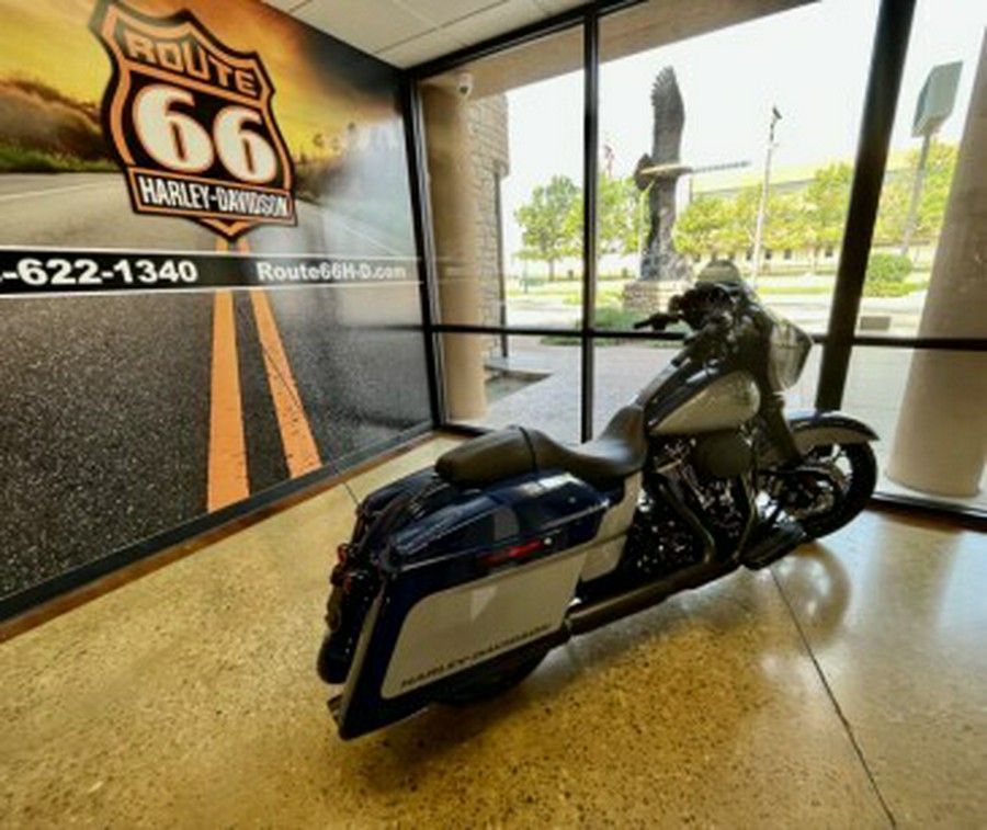 Billiard Blue/Billiard Gray–Black Finish 2023 Harley-Davidson Street Glide Special
