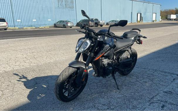 2021 KTM DUKE 890