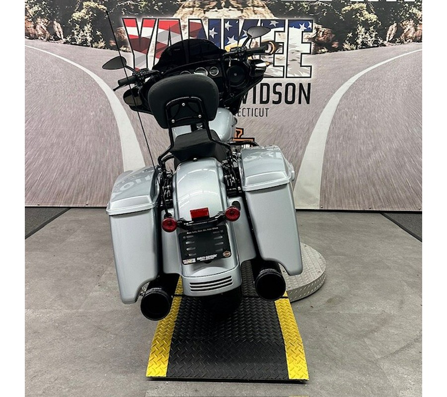 2019 FLHXS Street Glide Special