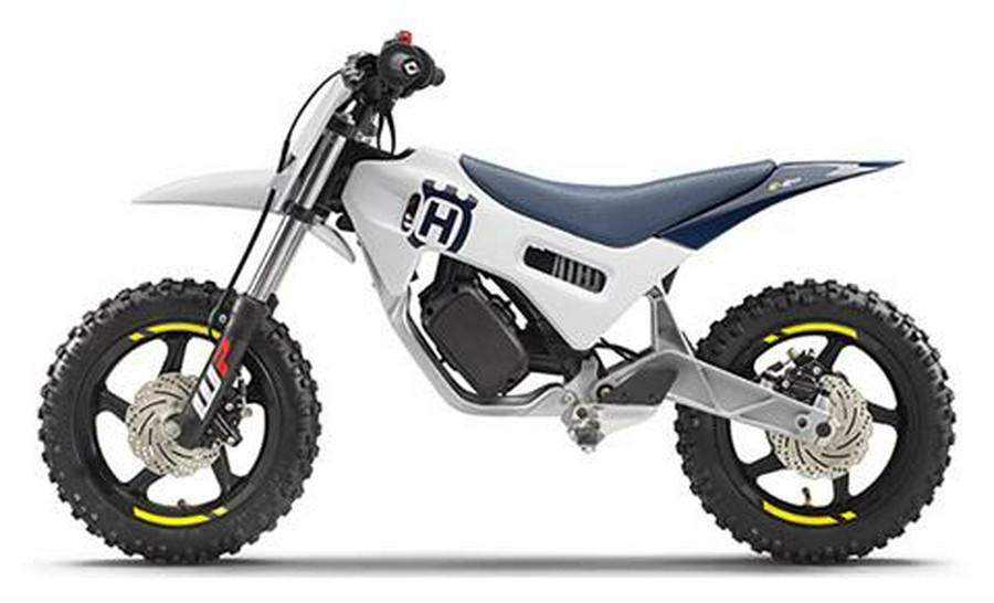 2025 Husqvarna EE 2