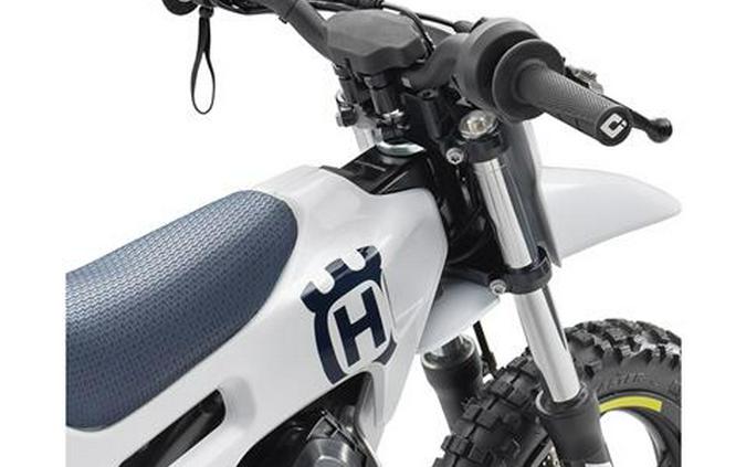 2025 Husqvarna EE 2