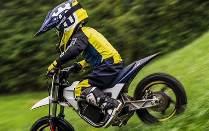 2025 Husqvarna EE 2