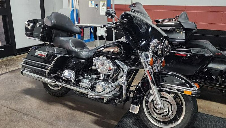 2007 Harley-Davidson® FLHTC - Electra Glide® Classic