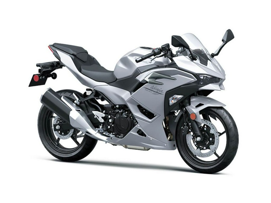 2025 Kawasaki Ninja® 500