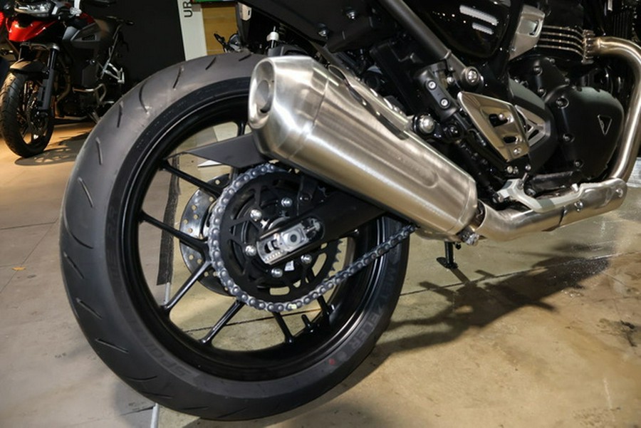 2026 Triumph Speed 400 Pearl Metallic White/Phantom Black