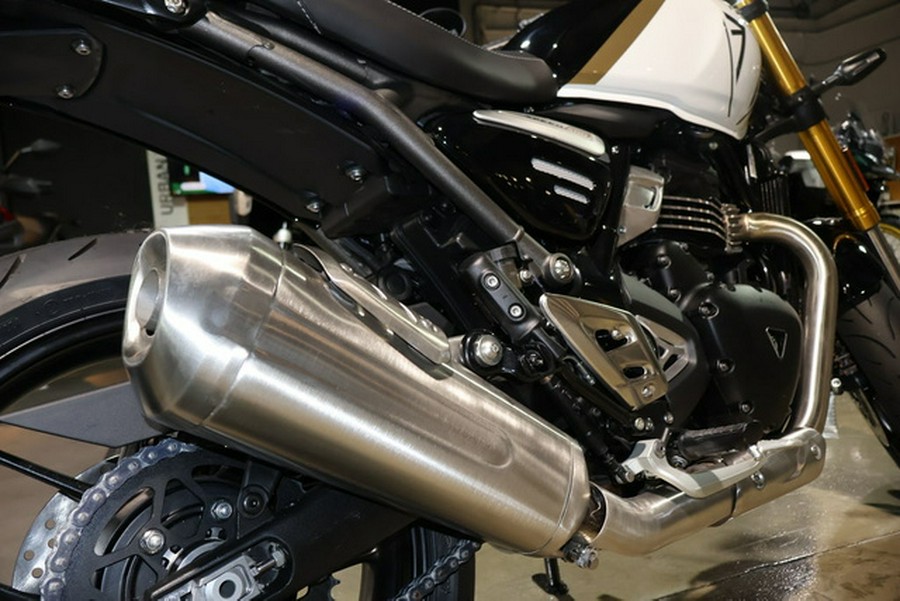 2026 Triumph Speed 400 Pearl Metallic White/Phantom Black