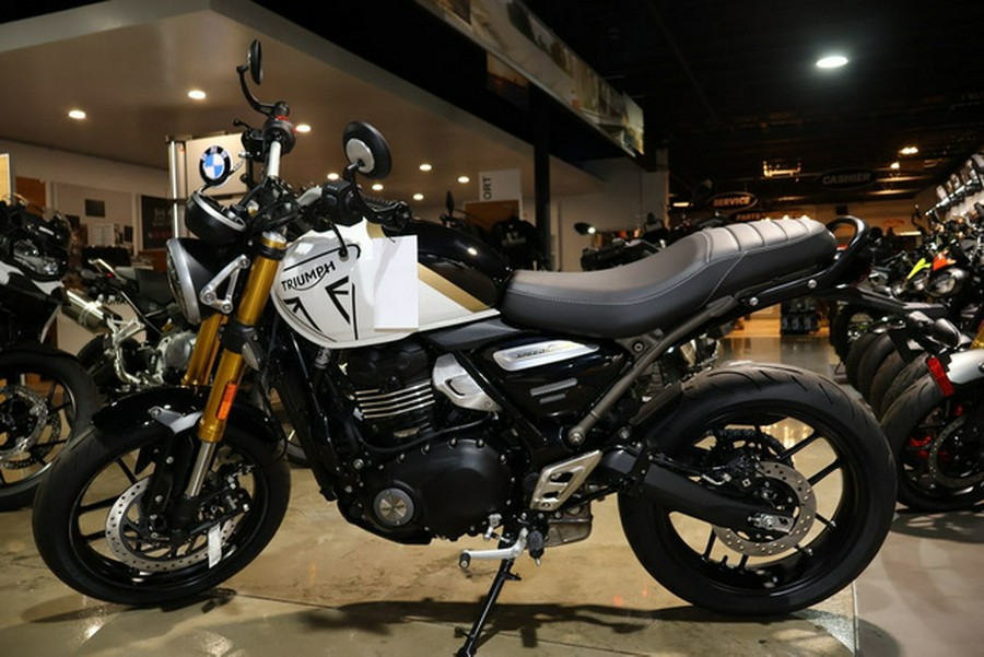 2026 Triumph Speed 400 Pearl Metallic White/Phantom Black