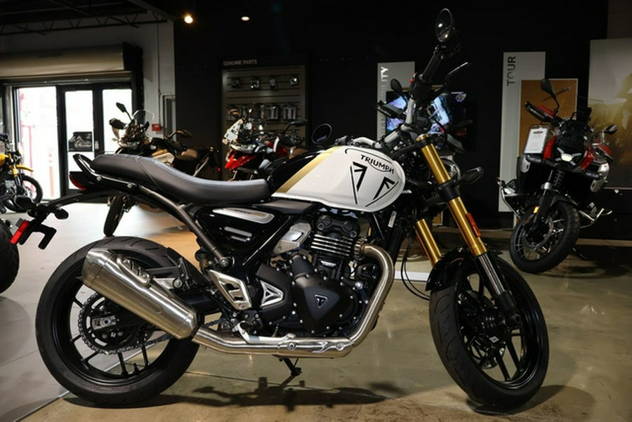 2026 Triumph Speed 400 Pearl Metallic White/Phantom Black