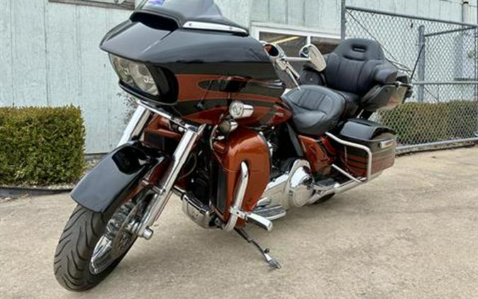 2015 Harley-Davidson CVO™ Road Glide® Ultra