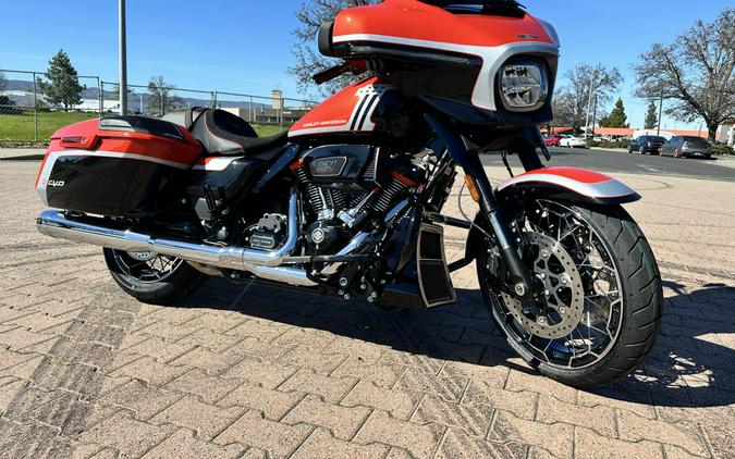 FLHXSE 2024 CVO™ Street Glide®