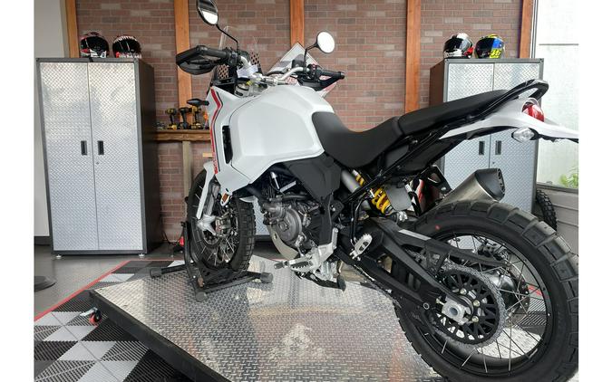 2023 Ducati Desert X - Demo