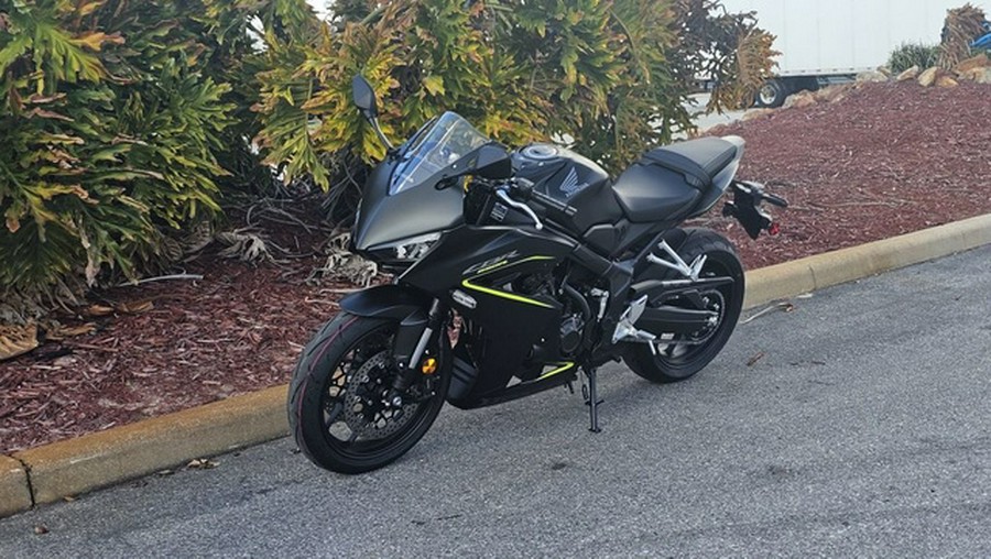 2026 Honda CBR650R E-Clutch