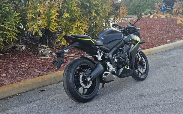 2026 Honda CBR650R E-Clutch