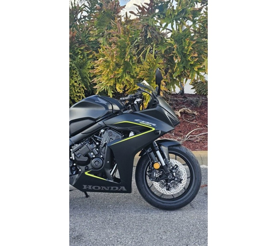 2026 Honda CBR650R E-Clutch