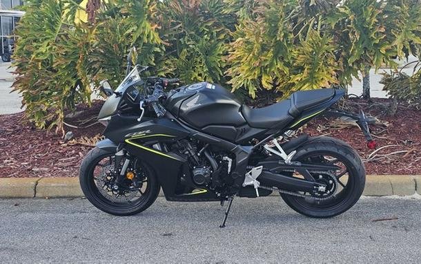 2026 Honda CBR650R E-Clutch