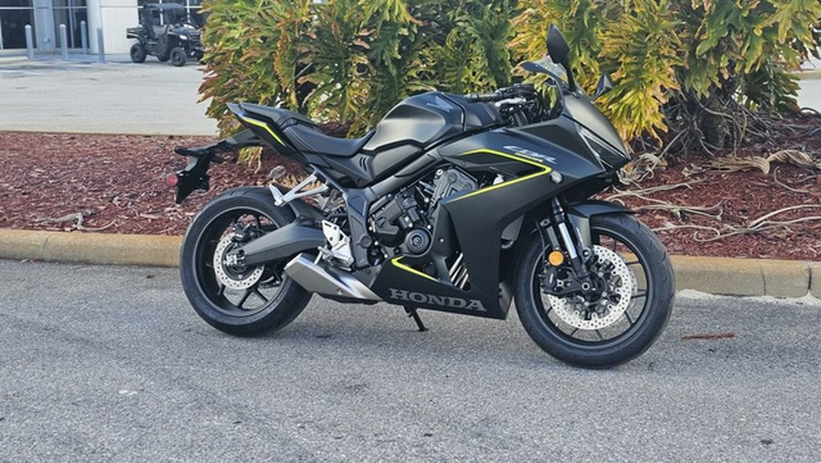 2026 Honda CBR650R E-Clutch