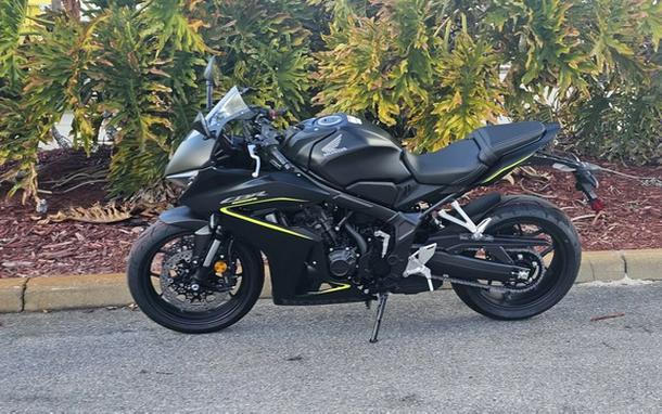 2026 Honda CBR650R E-Clutch