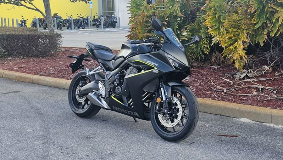 2026 Honda CBR650R E-Clutch