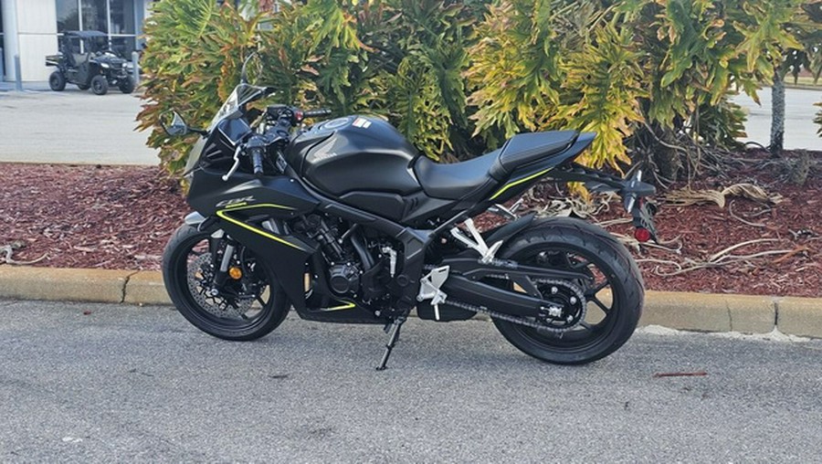 2026 Honda CBR650R E-Clutch