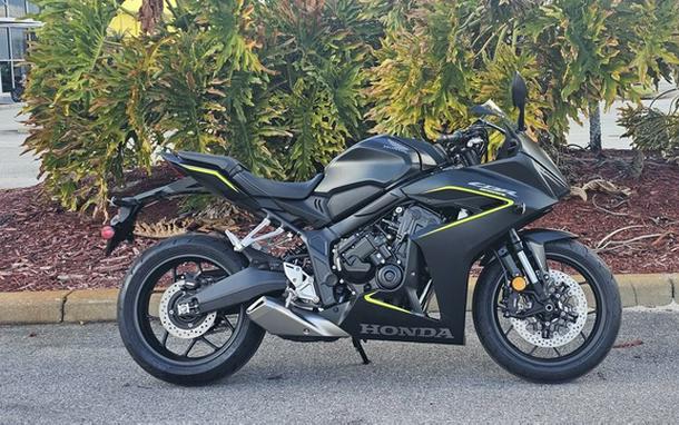 2026 Honda CBR650R E-Clutch