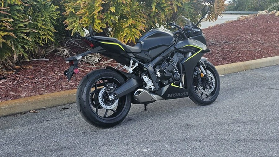 2026 Honda CBR650R E-Clutch