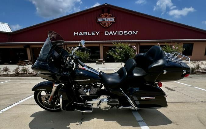 2020 Harley-Davidson Road Glide Limited Vivid Black