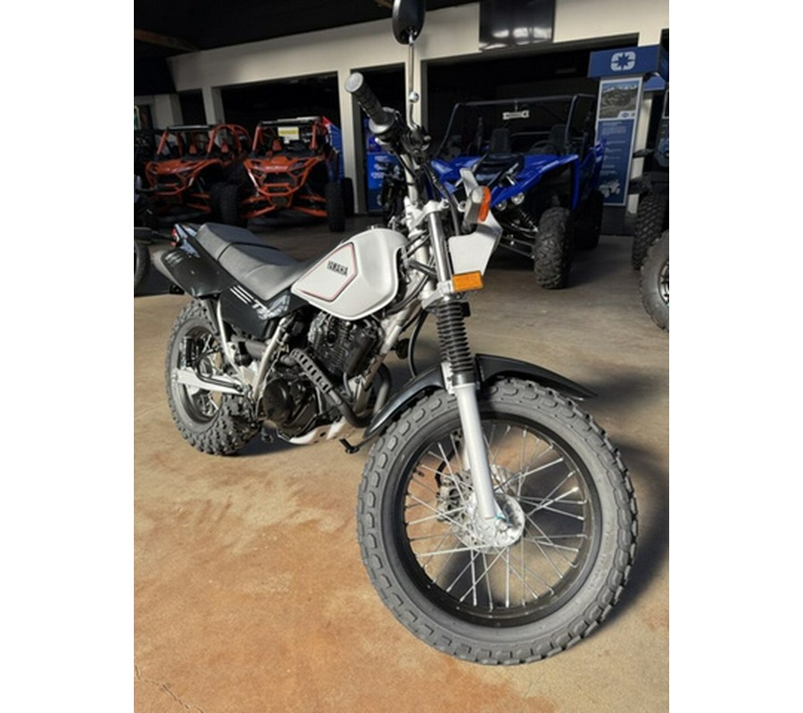 2025 Yamaha TW200 200