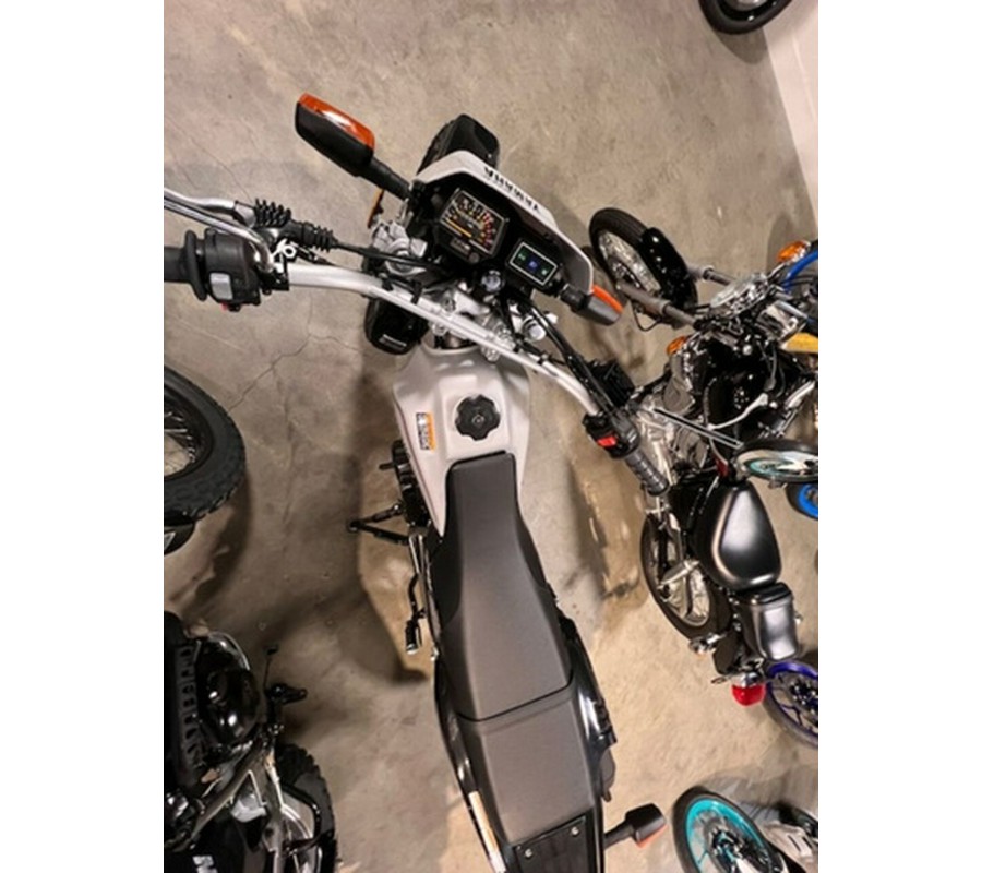 2025 Yamaha TW200 200