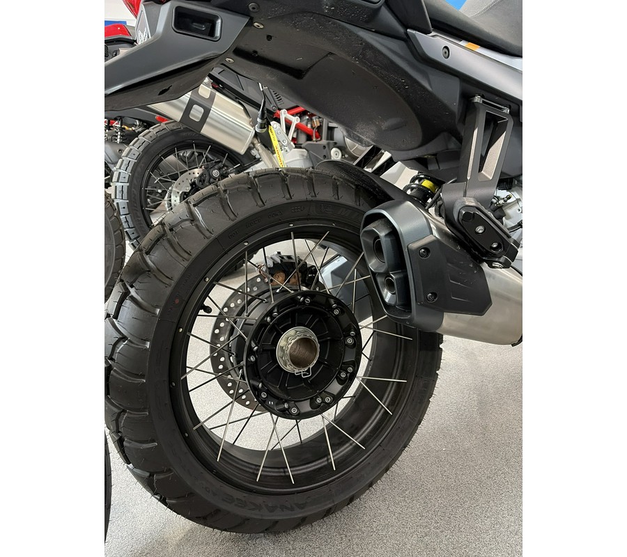 2024 Moto Guzzi Stelvio PFF Rider Assistance Solution