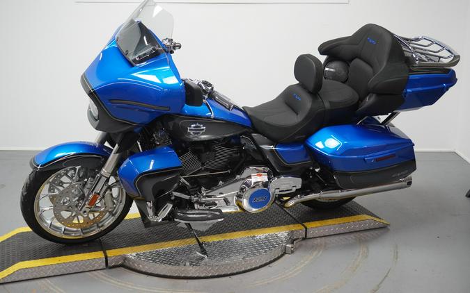 2026 Harley-Davidson® CVO Street Glide Limited Electric Coast CVO Two-Tone