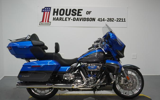 2026 Harley-Davidson® CVO Street Glide Limited Electric Coast CVO Two-Tone