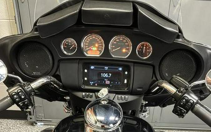 2023 Harley-Davidson® FLHTCUTG - Tri Glide® Ultra