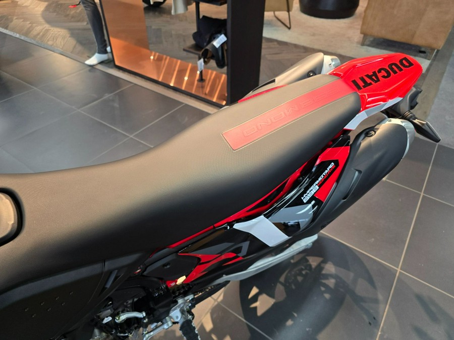 2025 Ducati Hypermotard 698 Mono RVE