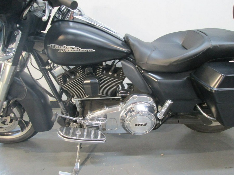 2013 Harley-Davidson® FLHX - Street Glide®