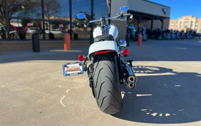 2024 Harley-Davidson Breakout White Onyx Pearl