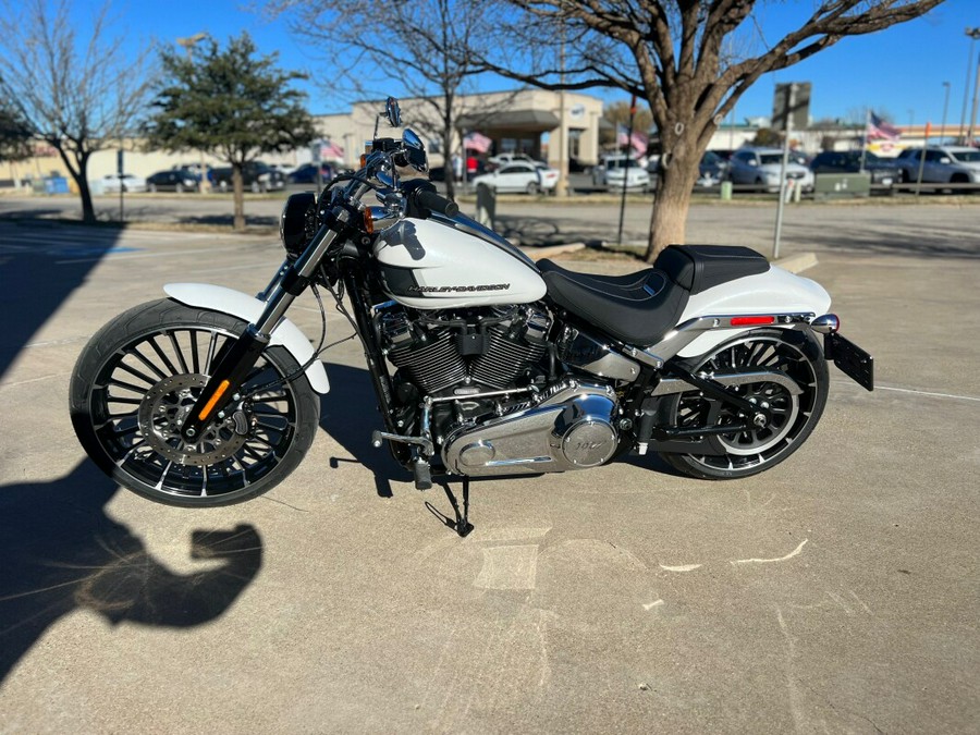 2024 Harley-Davidson Breakout White Onyx Pearl