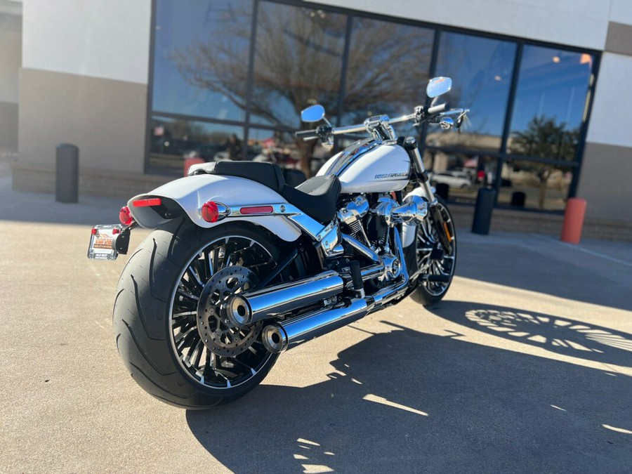 2024 Harley-Davidson Breakout White Onyx Pearl