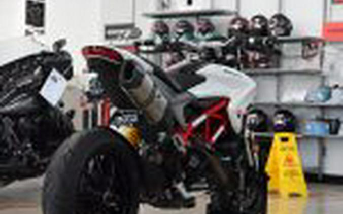 2016 Ducati Hypermotard 939