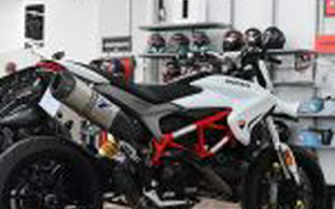 2016 Ducati Hypermotard 939