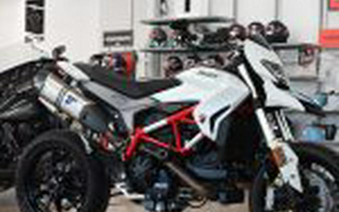 2016 Ducati Hypermotard 939