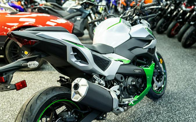 2024 Kawasaki Z7 Hybrid ABS