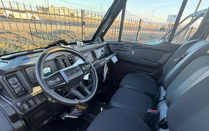 2026 Can-Am® Defender XT CAB HD11