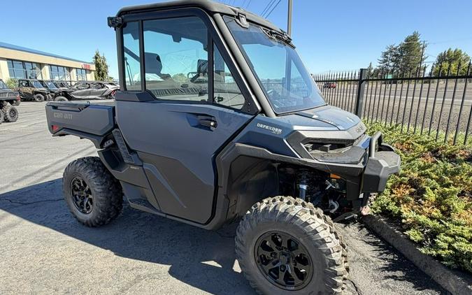 2026 Can-Am® Defender XT CAB HD11
