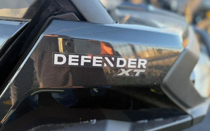 2026 Can-Am® Defender XT CAB HD11