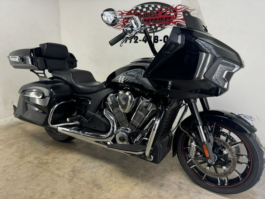 2021 Indian Motorcycle® Challenger® Limited Thunder Black Pearl