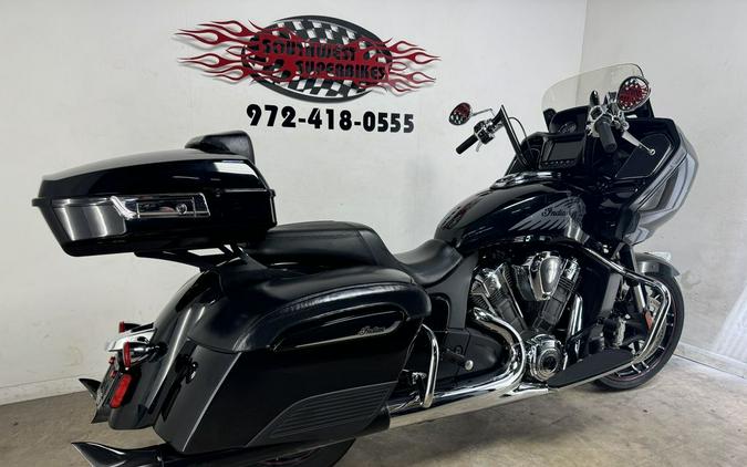 2021 Indian Motorcycle® Challenger® Limited Thunder Black Pearl