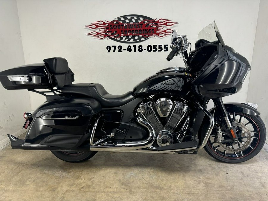 2021 Indian Motorcycle® Challenger® Limited Thunder Black Pearl