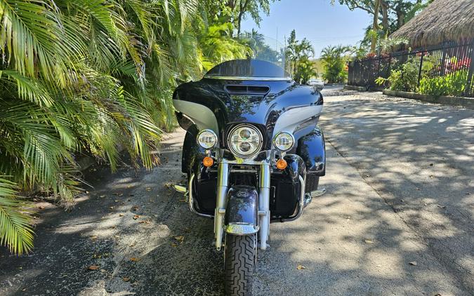 Used 2020 Harley-Davidson Tri Glide Ultra FLHTCUTG Trike For Sale In Miami, Florida