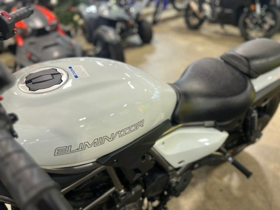 2024 Kawasaki Eliminator Pearl Robotic White Pearl Storm Gray