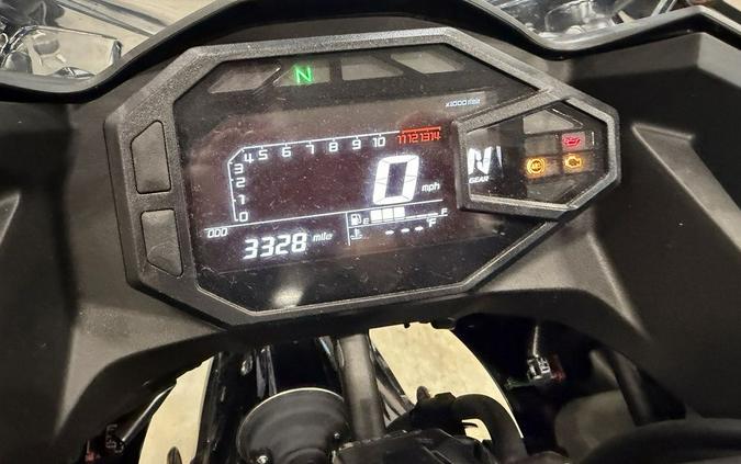 2025 Kawasaki Ninja® 500 ABS Metallic Flat Spark Black/Metallic Spark Black